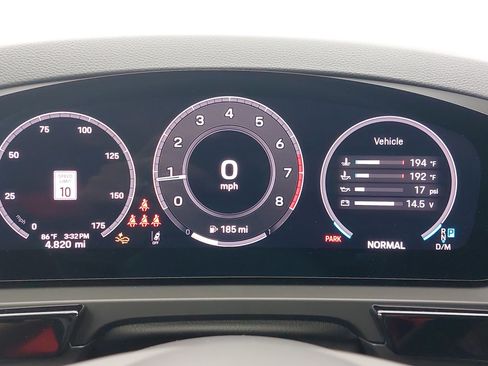 Certified 2026 Porsche Cayenne AWD/4WD image 21