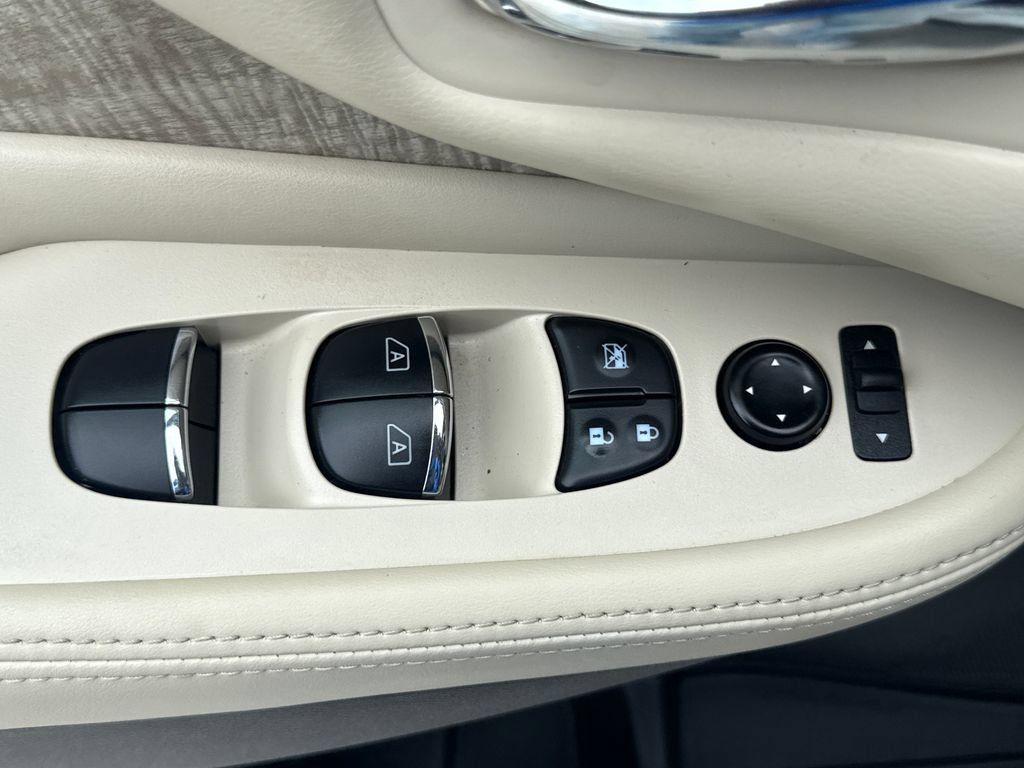 Used 2021 Nissan Murano SL w/ SL Moonroof Package AWD/4WD image 14