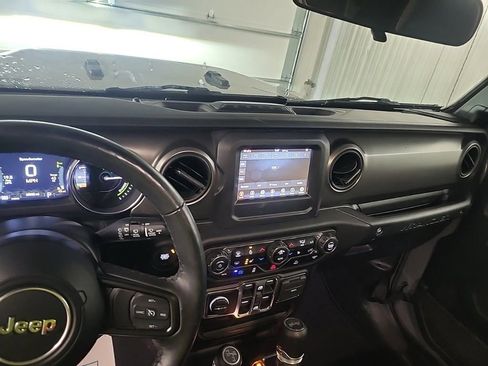 Used 2023 Jeep Wrangler Unlimited w/ Cold Weather Group image 8