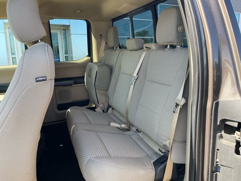 Used 2017 Ford F150 XLT w/ Equipment Group 302A Luxury image 9