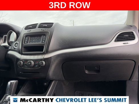 Used 2019 Dodge Journey SE image 28