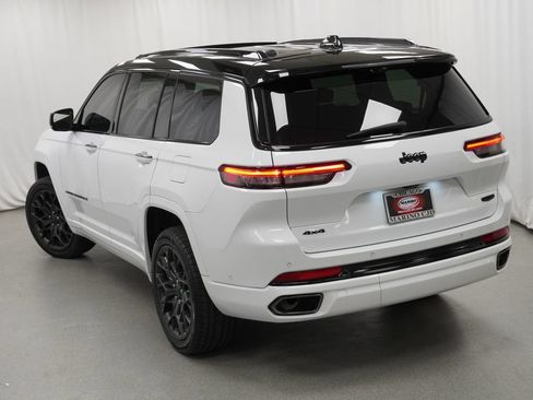 Certified 2025 Jeep Grand Cherokee L Summit AWD/4WD image 12