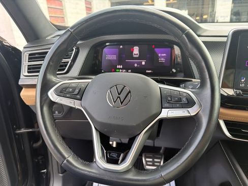 Used 2024 Volkswagen Atlas Cross Sport SEL R-Line AWD/4WD image 14