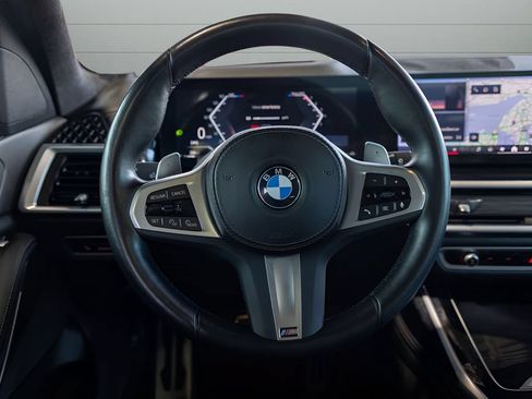 Used 2024 BMW X7 xDrive40i w/ M Sport Package AWD/4WD image 26