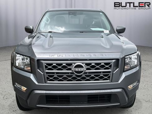 Used 2022 Nissan Frontier SV AWD/4WD image 8