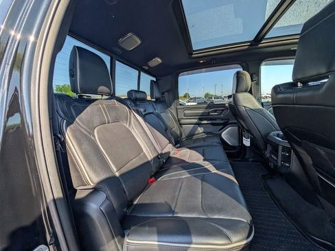 Used 2020 RAM 1500 Limited w/ Black Appearance Package AWD/4WD image 17