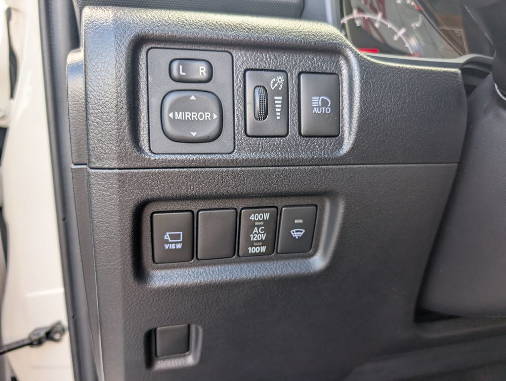 Used 2023 Toyota 4Runner SR5 Premium w/ Moonroof Package RWD image 23