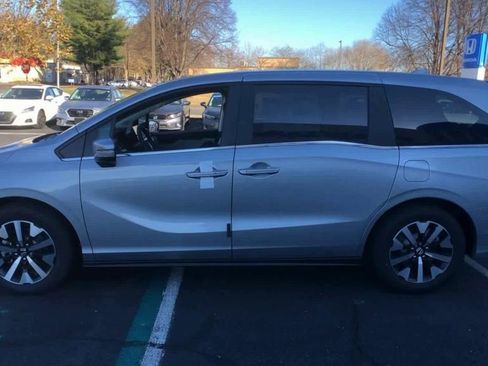 New 2026 Honda Odyssey EX-L image 6