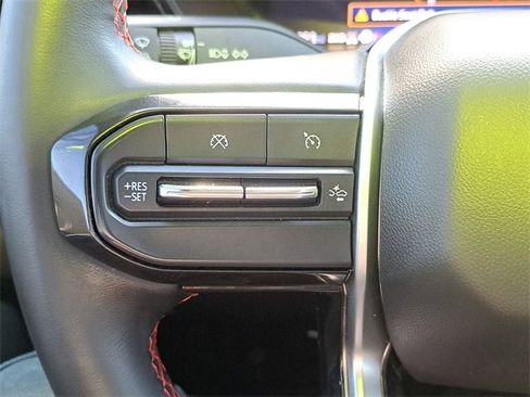 Used 2024 Chevrolet Colorado Z71 w/ Z71 Convenience Package 2 image 23