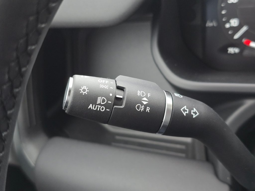 New 2026 Land Rover Defender 110 X-Dynamic SE AWD/4WD image 27