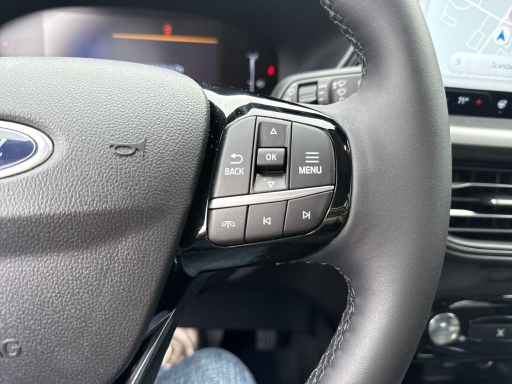 Used 2023 Ford Escape Active w/ Tech Pack #1 AWD/4WD image 24