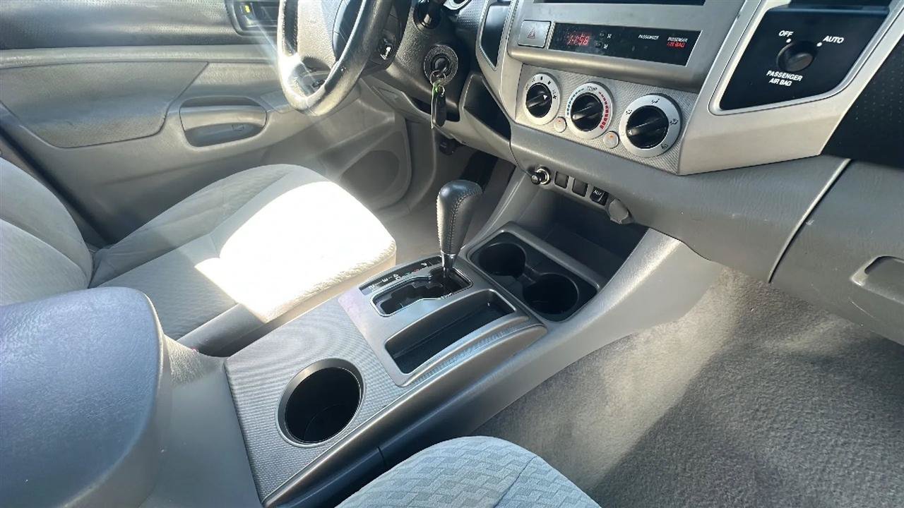 Used 2010 Toyota Tacoma PreRunner RWD image 40