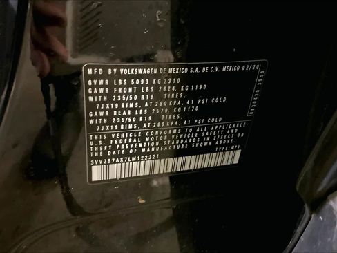 Used 2020 Volkswagen Tiguan SEL image 36