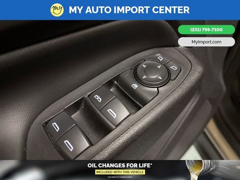 Used 2019 Chevrolet Equinox LT image 11