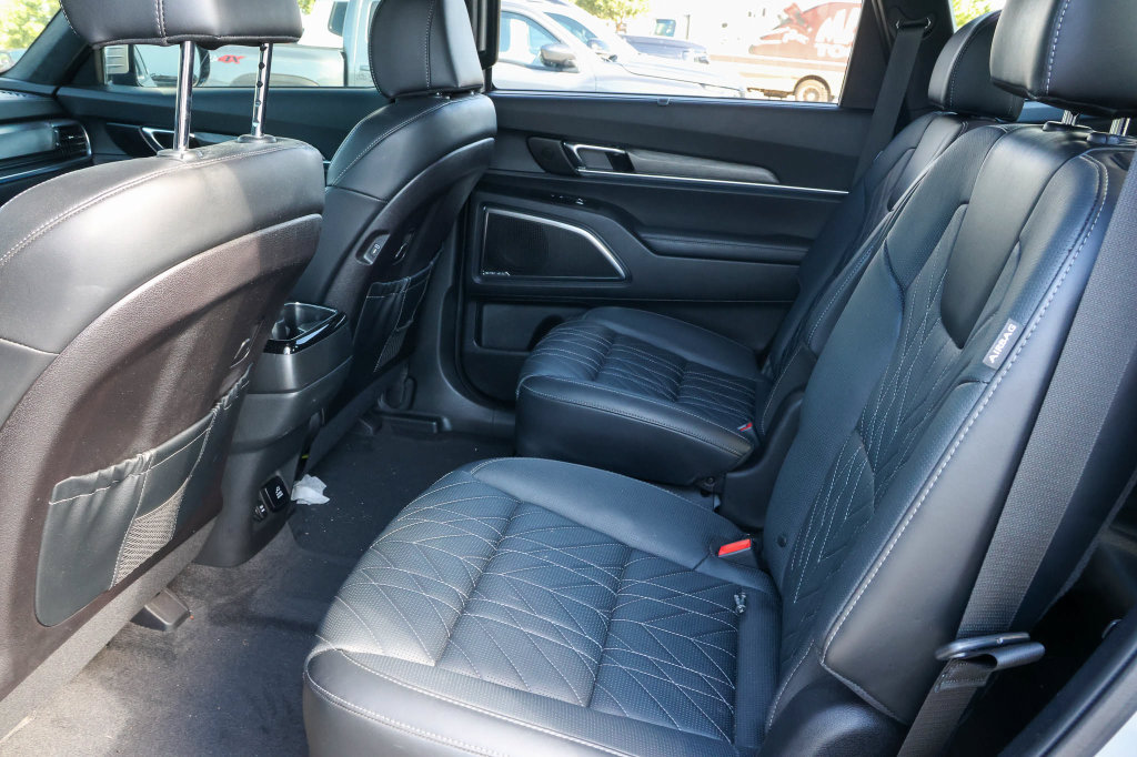 Used 2024 Kia Telluride SX Prestige X-Pro AWD/4WD image 17