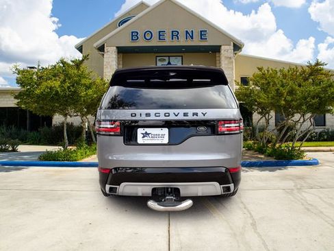 Used 2020 Land Rover Discovery Landmark image 4
