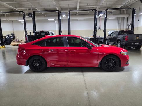 Used 2024 Honda Civic Sport image 8