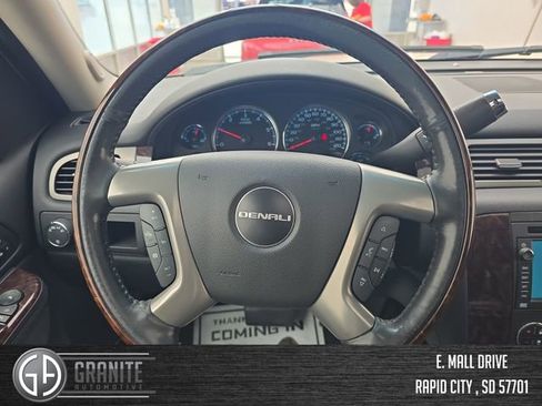 Used 2011 GMC Yukon Denali AWD/4WD image 14