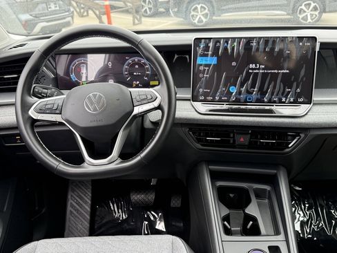 New 2025 Volkswagen Tiguan S image 19