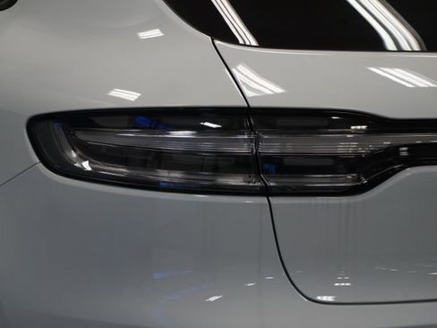 New 2026 Porsche Macan S image 6