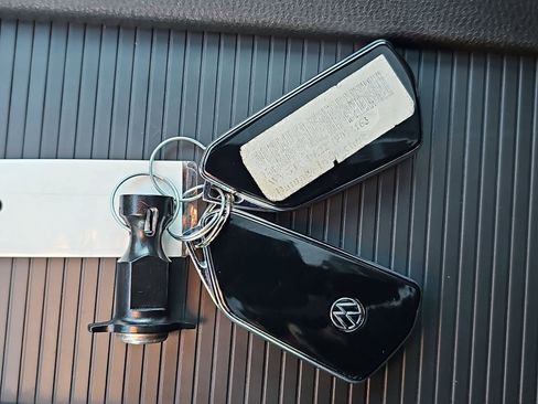 Used 2022 Volkswagen ID.4 Pro S image 36