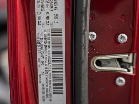 Used 2019 Jeep Cherokee Limited image 39