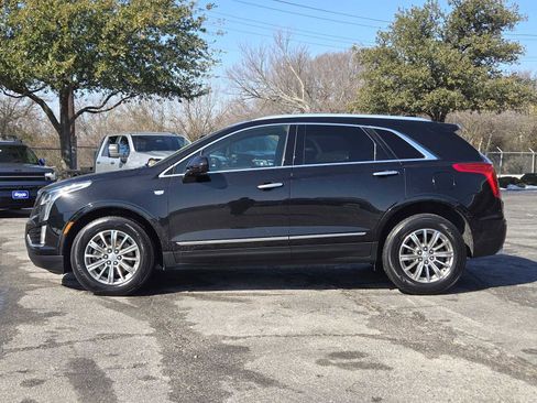 Used 2018 Cadillac XT5 Luxury w/ Driver Awareness Package image 4