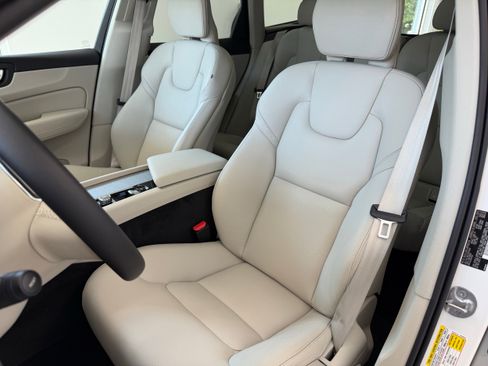 Used 2024 Volvo XC60 B5 Plus w/ Protection Package Premier AWD/4WD image 16