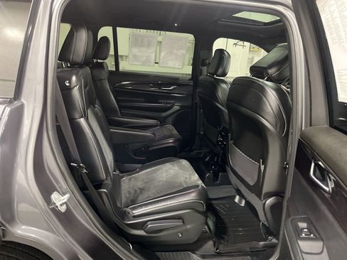 Used 2023 Jeep Grand Cherokee L Laredo image 26