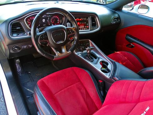 Used 2015 Dodge Challenger SRT Hellcat RWD image 29