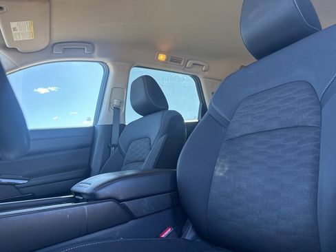 Certified 2024 Nissan Pathfinder SV image 32