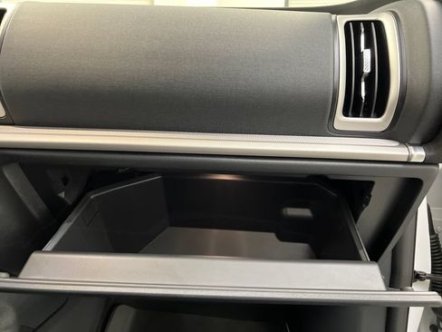 Used 2025 Ford Expedition Active RWD image 35