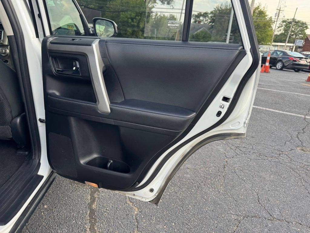 Used 2024 Toyota 4Runner SR5 AWD/4WD image 23