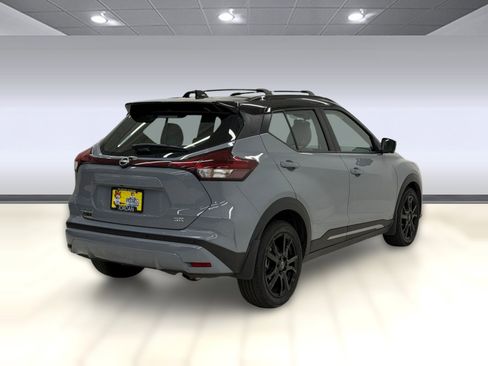Used 2024 Nissan Kicks SR w/ SR Premium Package FWD image 7