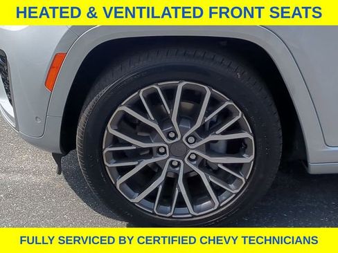 Used 2026 Jeep Grand Cherokee Summit w/ Adv Protech Group IV AWD/4WD image 18