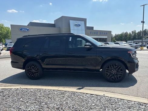New 2026 Ford Expedition Max Platinum AWD/4WD image 1
