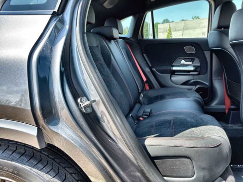 Used 2025 Mercedes-Benz GLA 35 AMG 4MATIC image 19