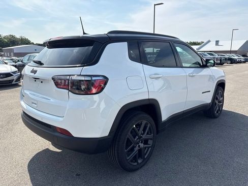 New 2026 Jeep Compass Limited AWD/4WD image 3