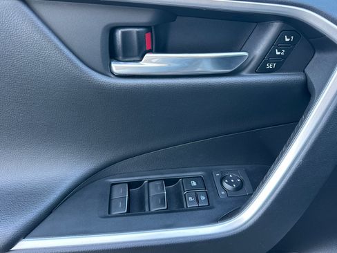 Certified 2022 Toyota RAV4 XSE AWD/4WD image 11
