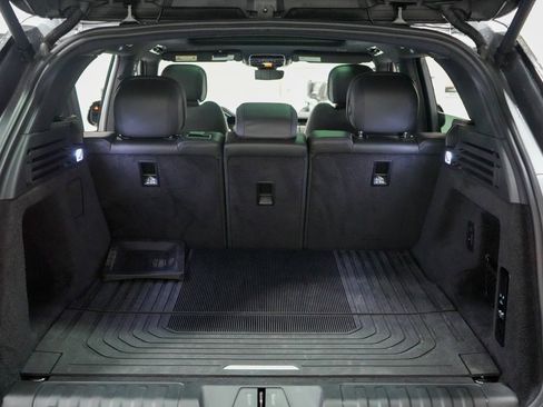 Used 2023 Land Rover Range Rover Sport SE Dynamic image 29