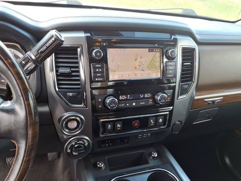 Used 2019 Nissan Titan Platinum Reserve w/ Platinum Utility Package AWD/4WD image 13