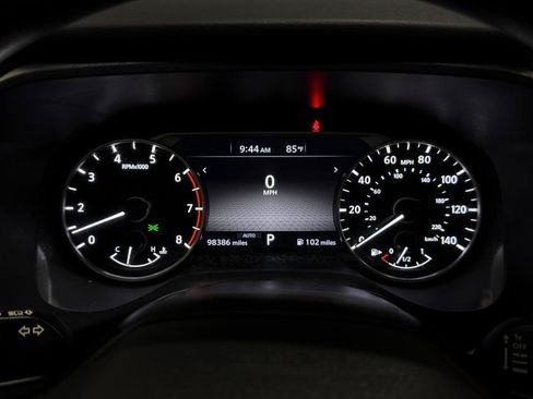 Used 2025 Nissan Rogue S AWD/4WD image 39