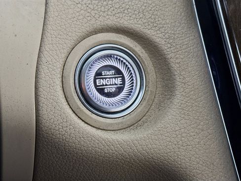 Used 2019 Mercedes-Benz C 300 Sedan image 21