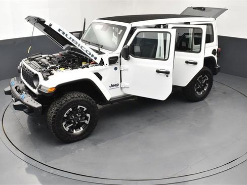 Used 2024 Jeep Wrangler Unlimited Rubicon 4xe image 28