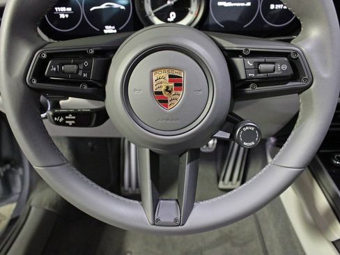 Certified 2022 Porsche 911 Carrera S image 23