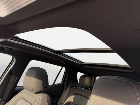 Used 2026 Chevrolet Equinox LT image 17