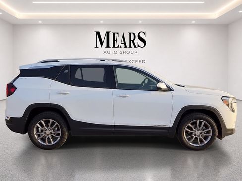 Used 2023 GMC Terrain SLT AWD/4WD image 6