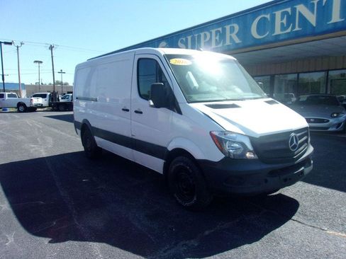 Used 2016 Mercedes-Benz Sprinter 2500 image 3