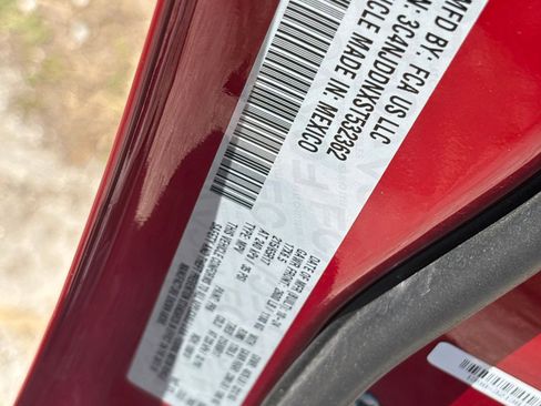 Used 2025 Jeep Compass Trailhawk image 9