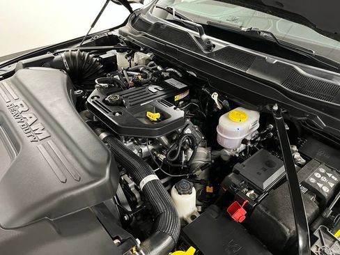 Used 2025 RAM 2500 Limited AWD/4WD image 63